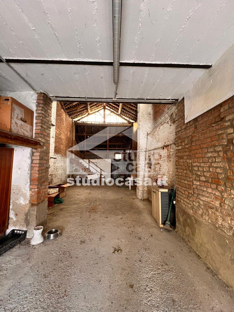 Cantina in vendita a Villanterio