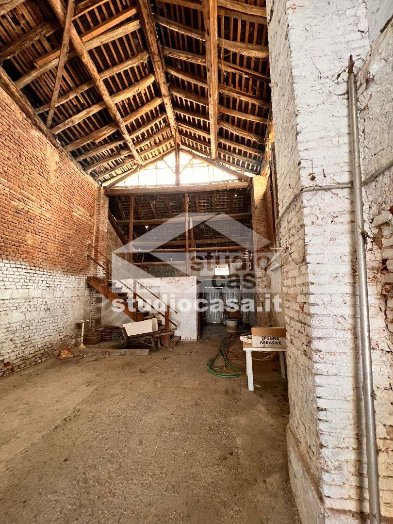 Cantina in vendita a Villanterio