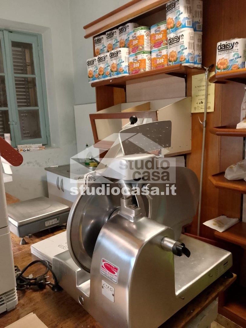 Negozio in vendita a Vistarino