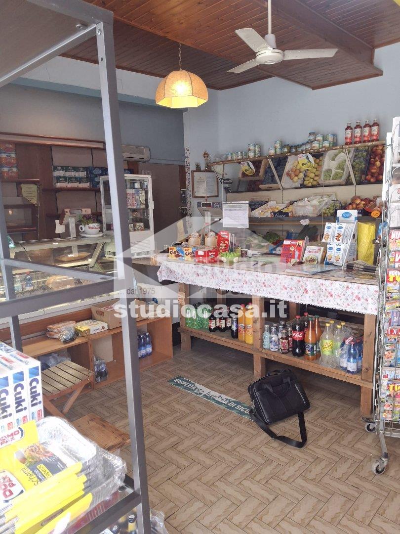 Negozio in vendita a Vistarino