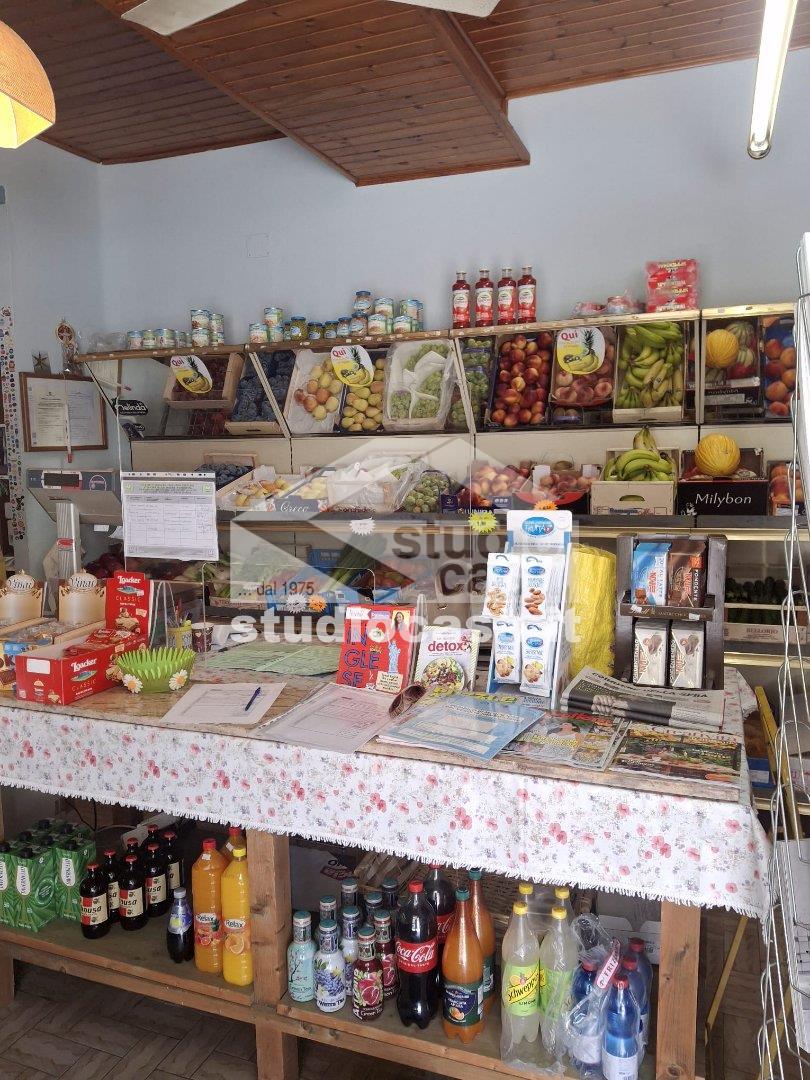 Negozio in vendita a Vistarino