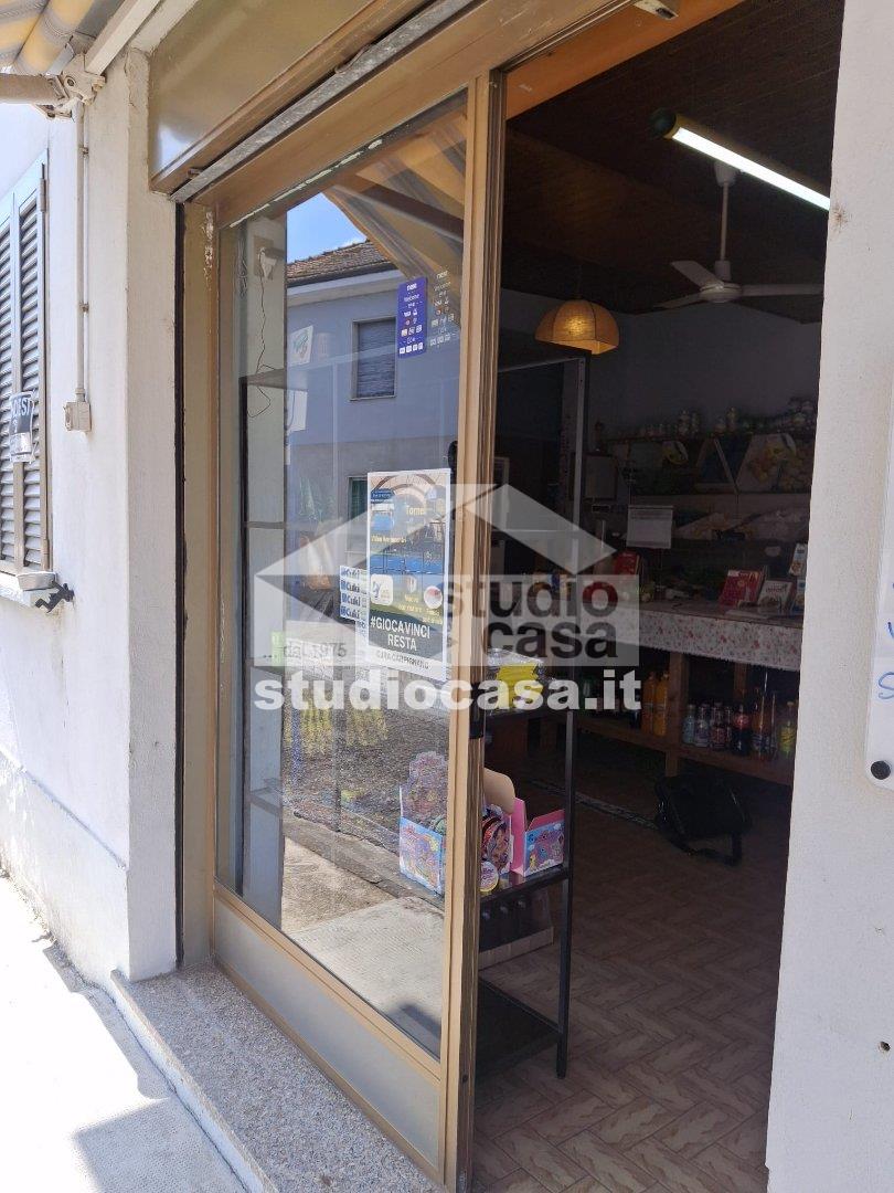 Negozio in vendita a Vistarino