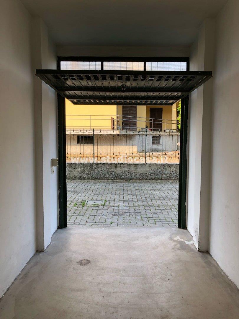 Box / Autorimessa in vendita a Lardirago