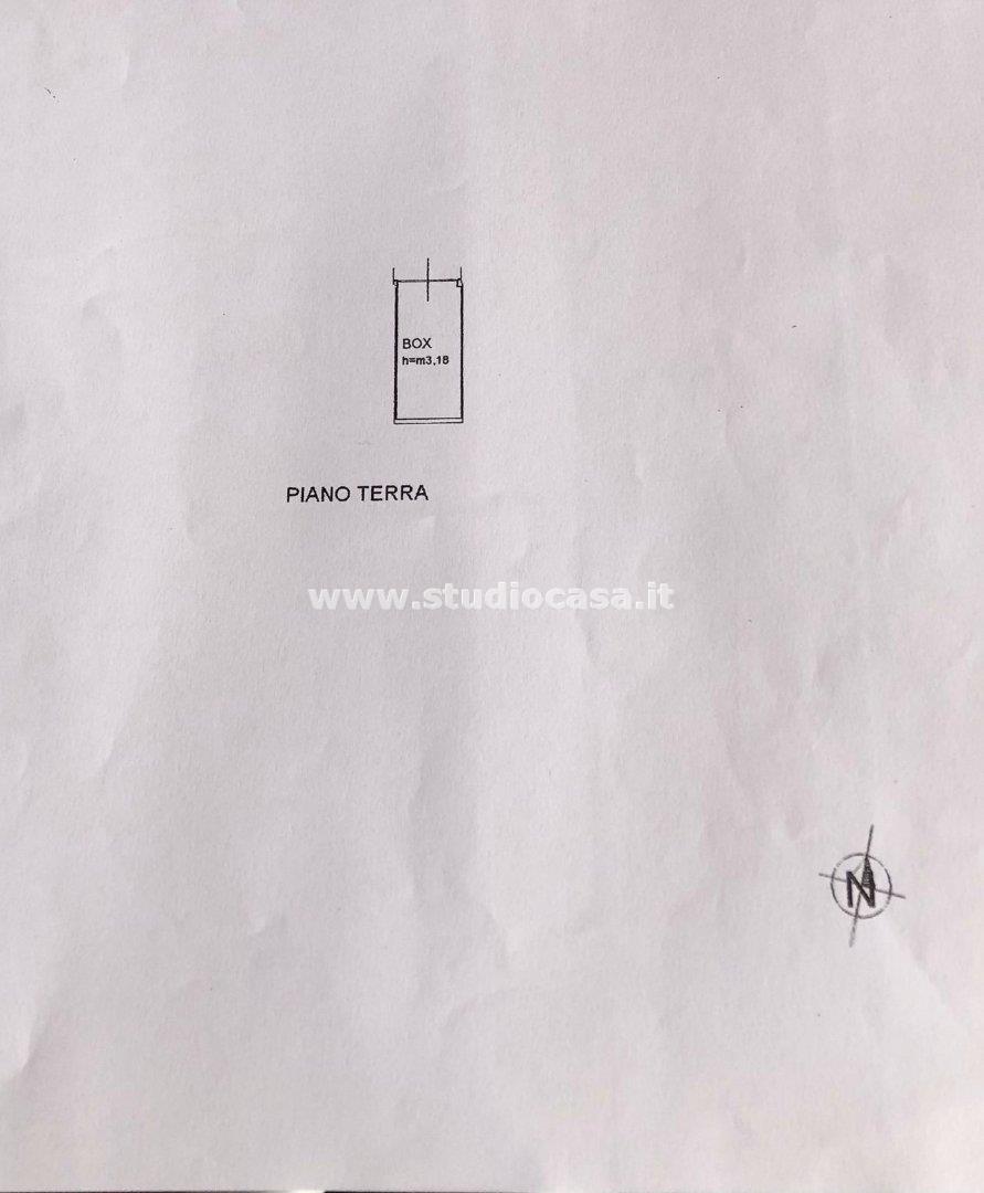 Box / Autorimessa in vendita a Lardirago