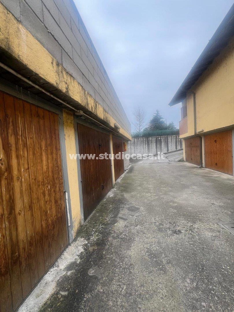 Box / Autorimessa in vendita a Torrevecchia Pia