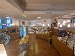 Bar/Pub in vendita a Assago