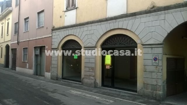 Negozio in vendita a Soresina