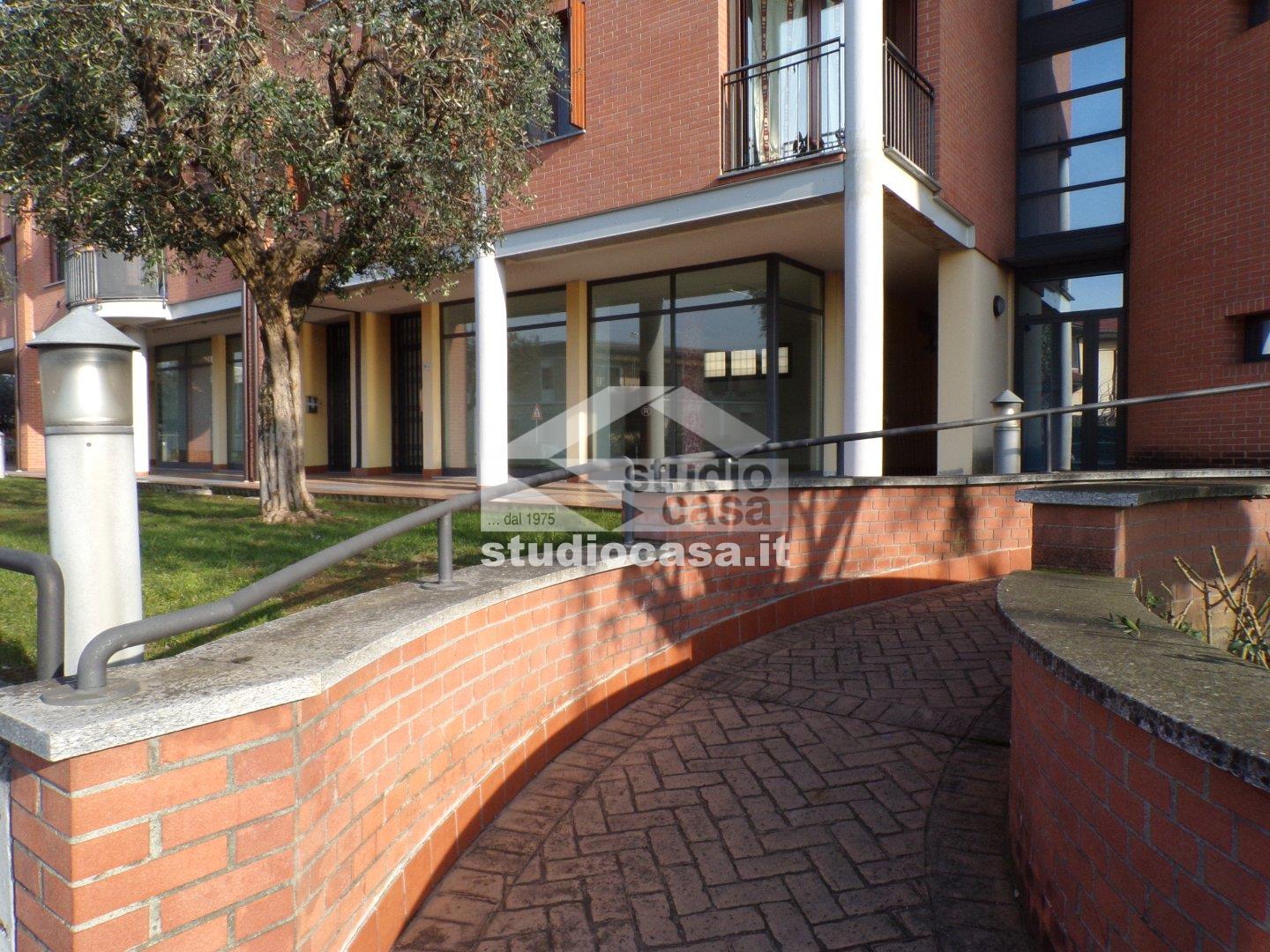 Negozio in affitto a Antegnate