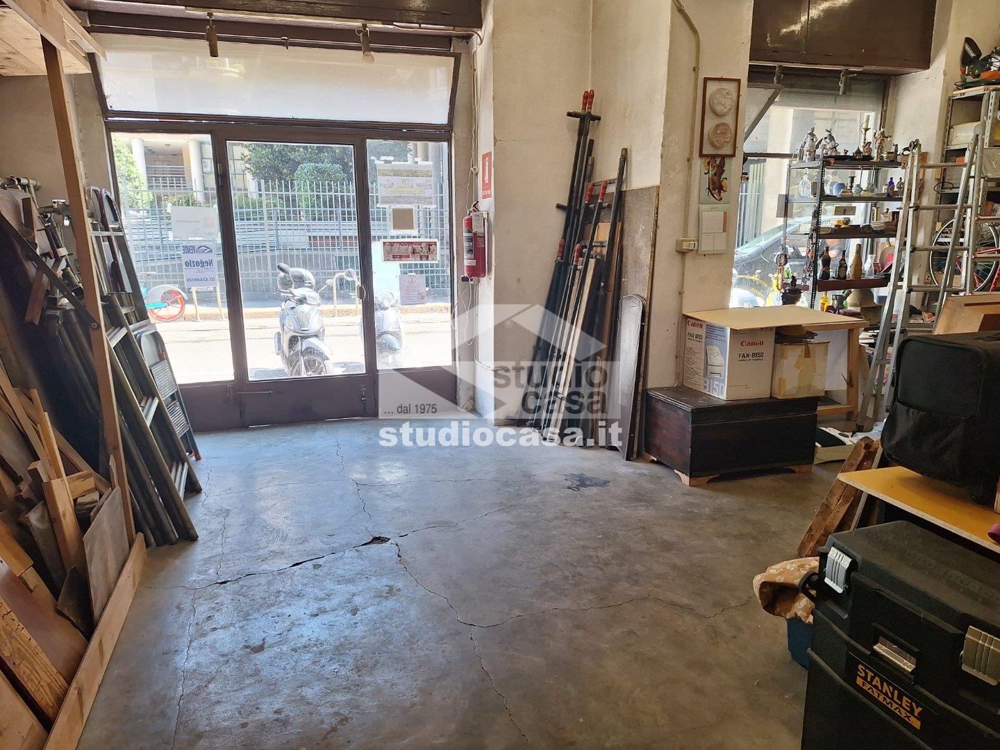 Negozio in vendita a Milano