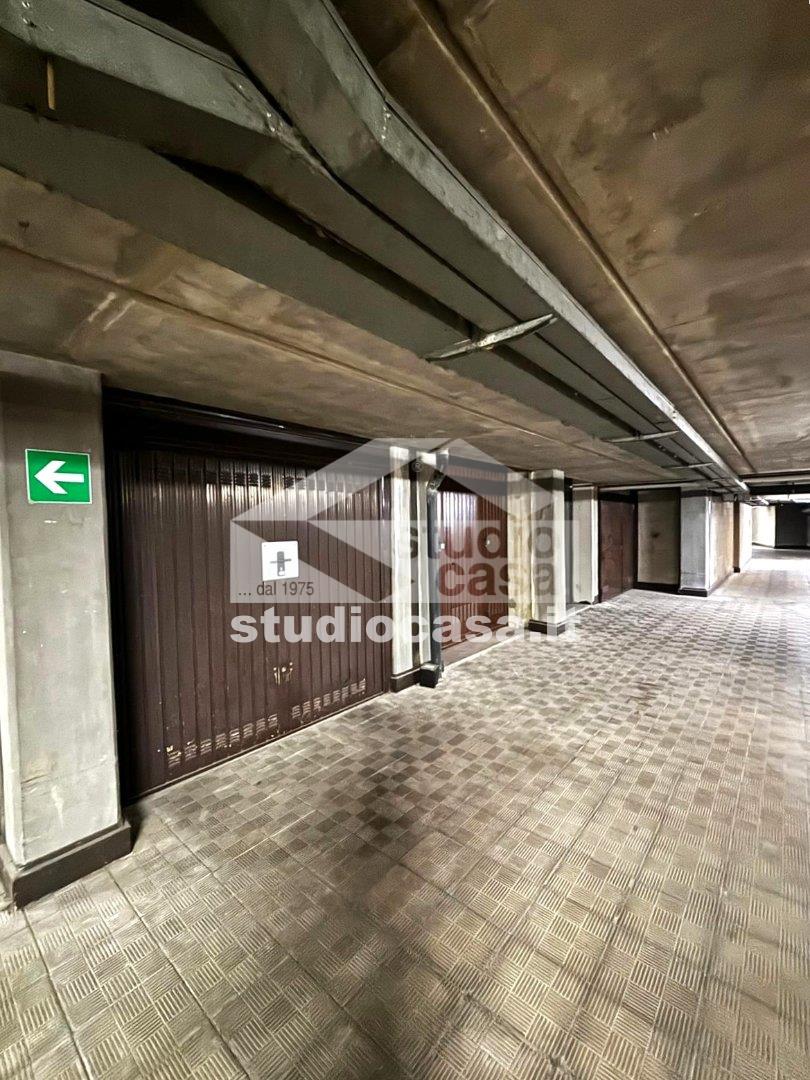 Box / Autorimessa in vendita a Milano