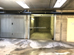 Box / Autorimessa in vendita a Milano
