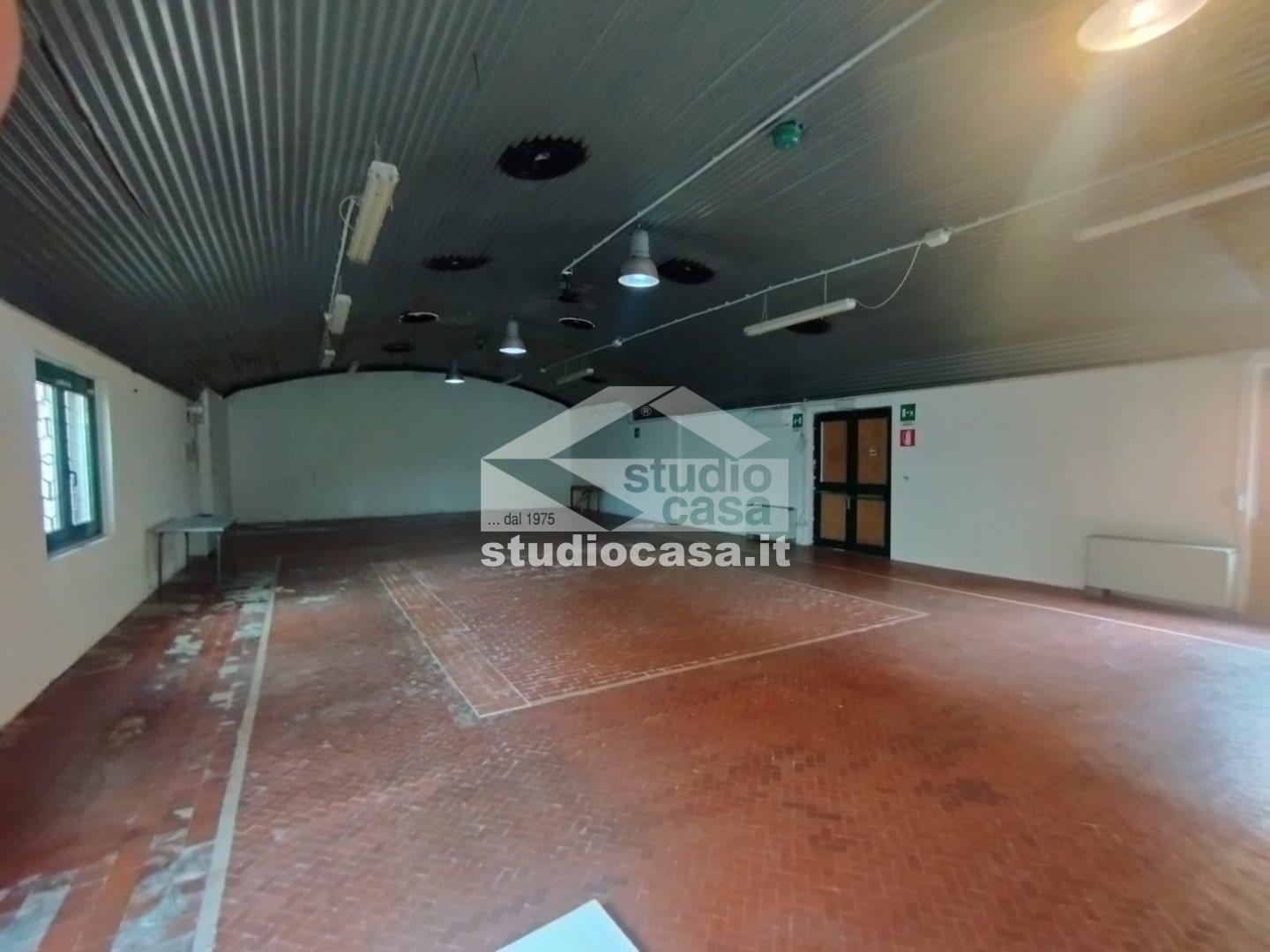 Laboratorio in affitto a Linarolo