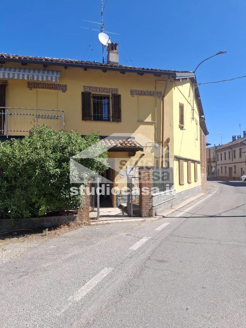 Casa Plurifamiliare in vendita a Linarolo