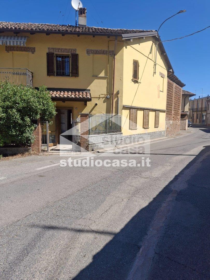 Casa Plurifamiliare in vendita a Linarolo