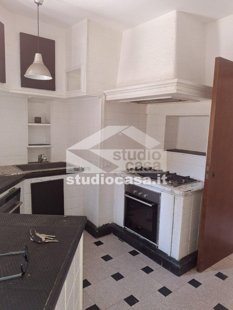 Casa Plurifamiliare in vendita a Linarolo