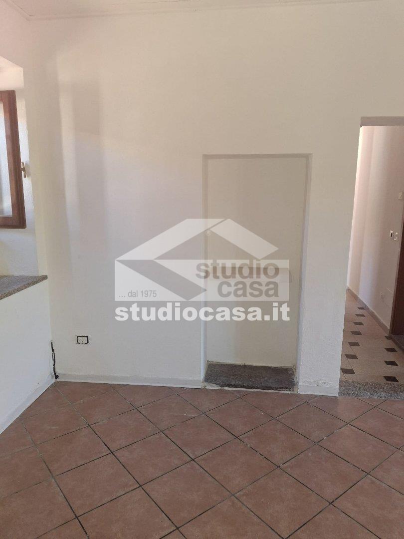 Casa Plurifamiliare in vendita a Linarolo