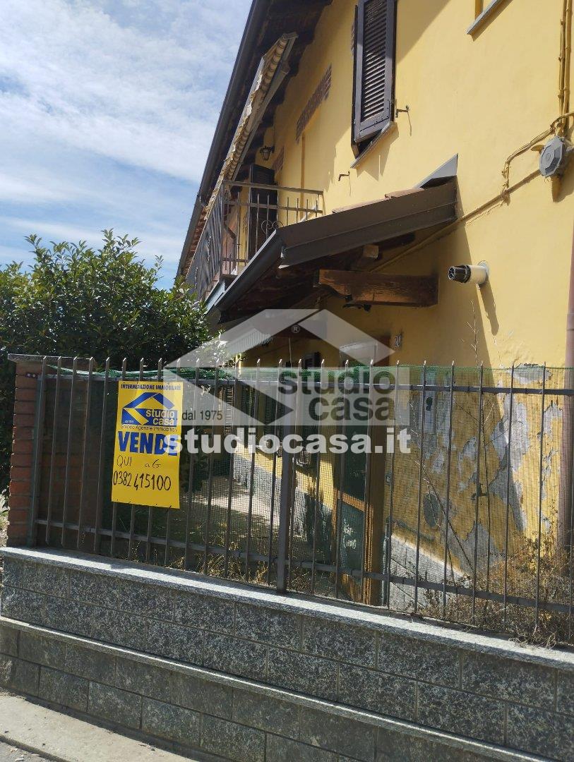 Casa Plurifamiliare in vendita a Linarolo