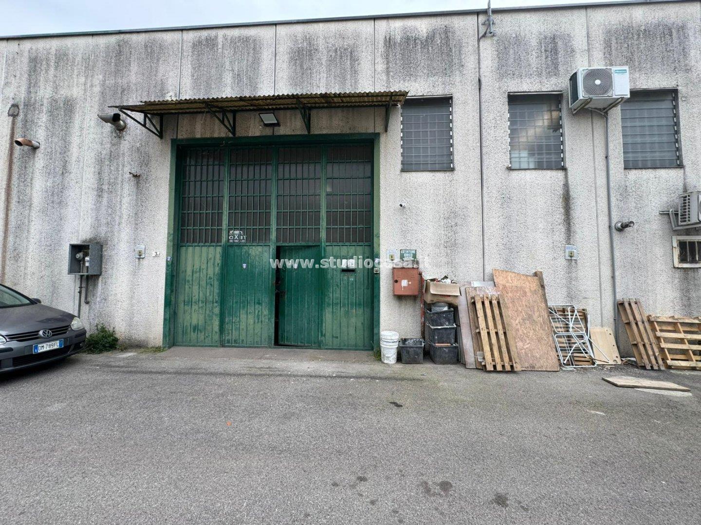 Magazzino in affitto a Sant