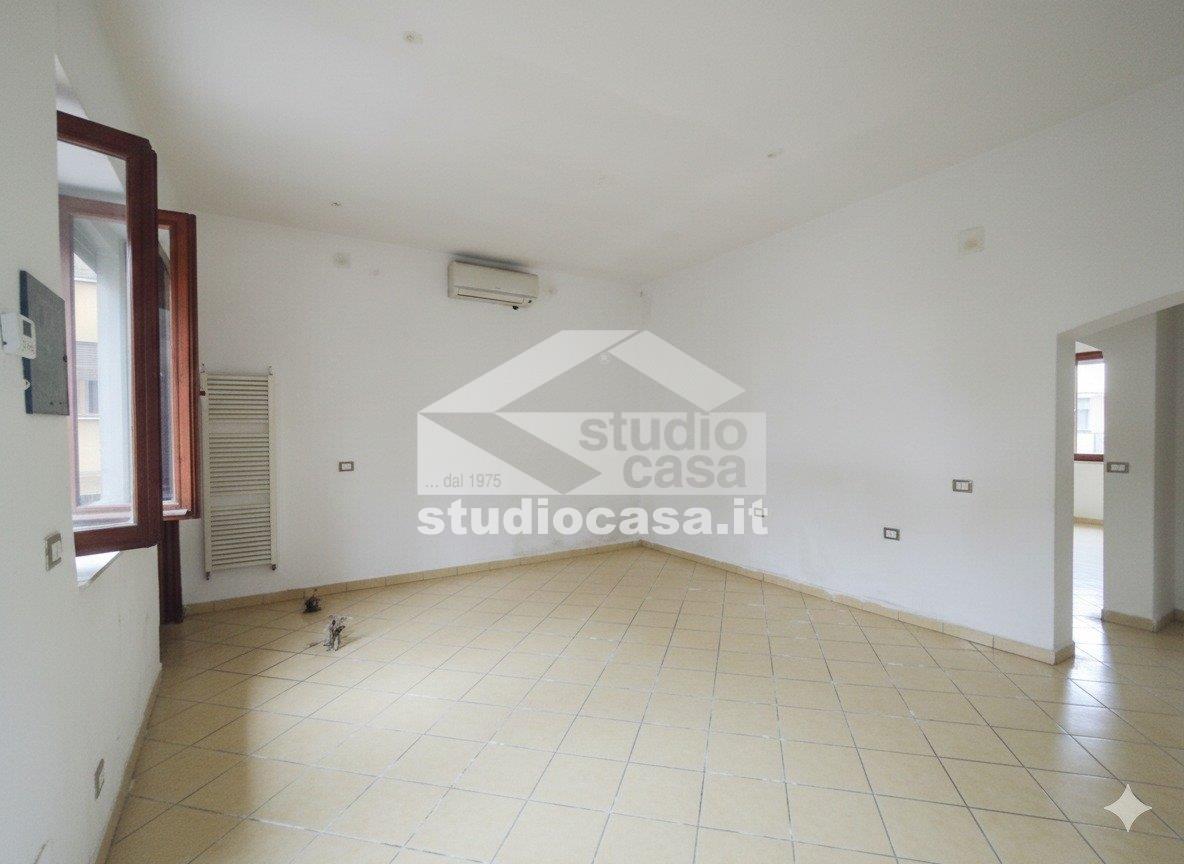 Negozio in vendita a Corteolona e Genzone