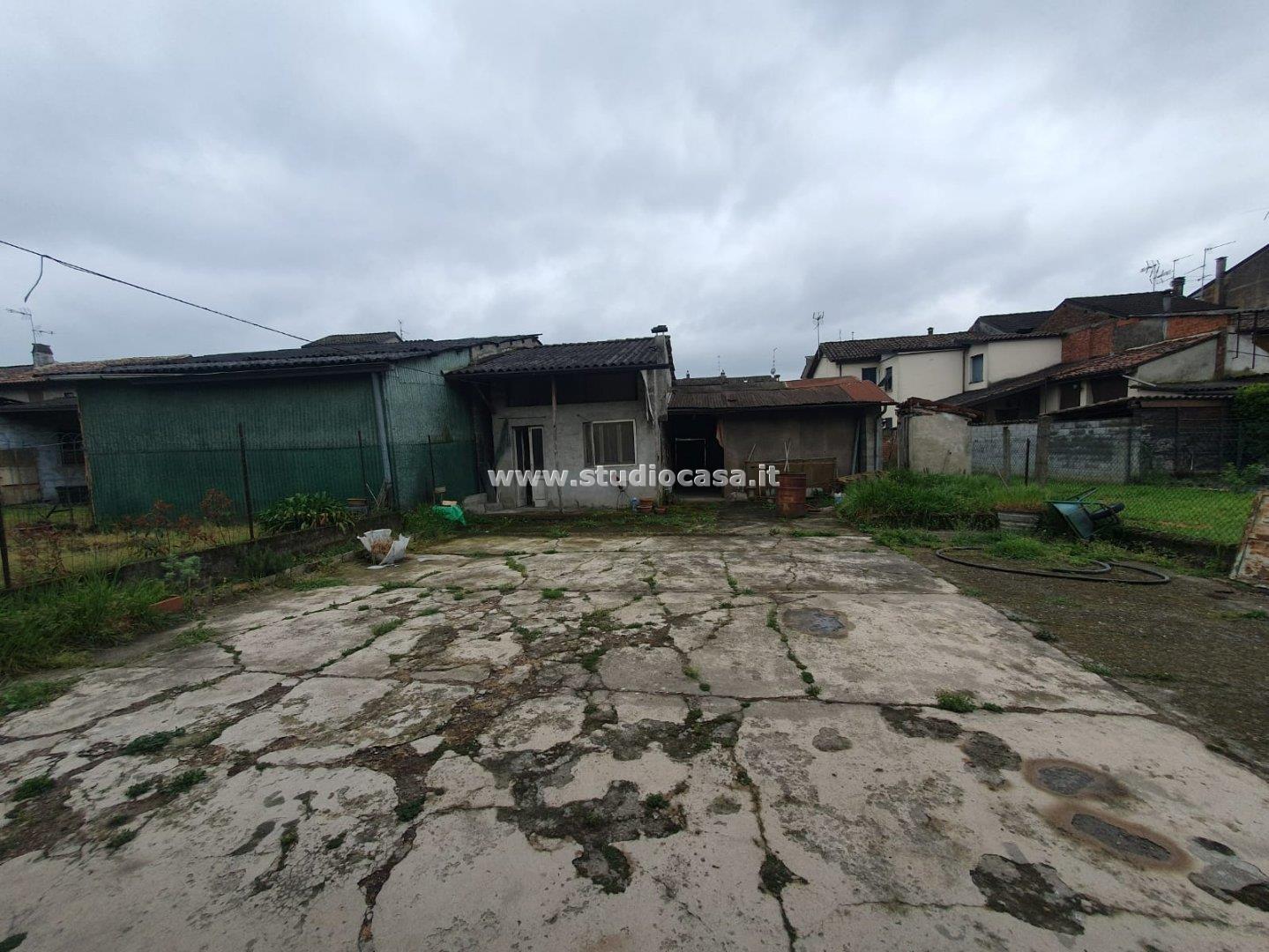 Casa Unifamiliare in vendita a Pieve Porto Morone
