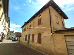 Casa Plurifamiliare in vendita a San Zenone al Po