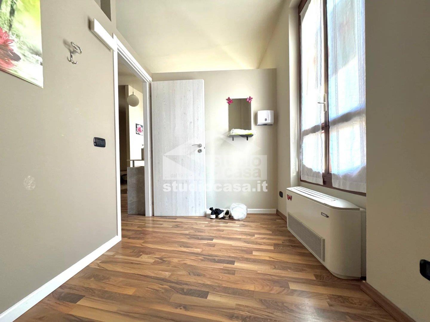 Negozio in vendita a Crema