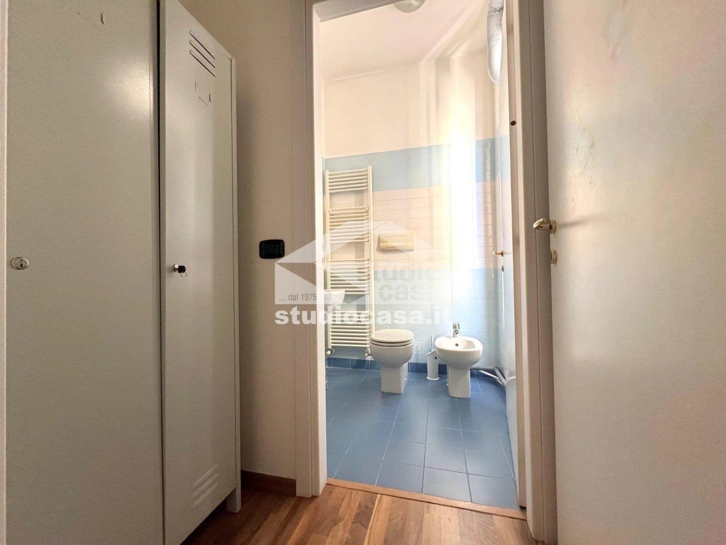 Negozio in vendita a Crema