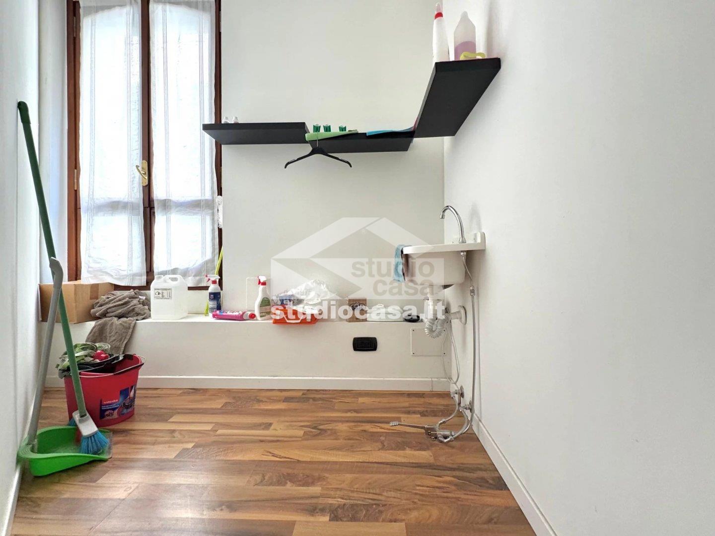 Negozio in vendita a Crema