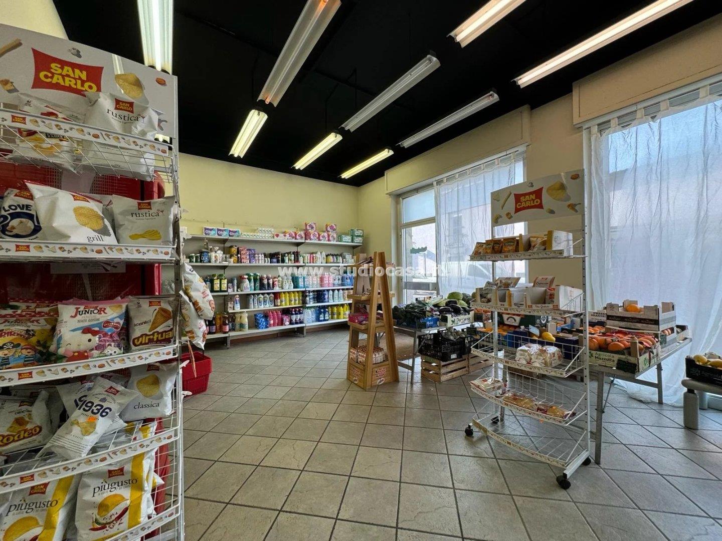 Negozio in vendita a Camisano