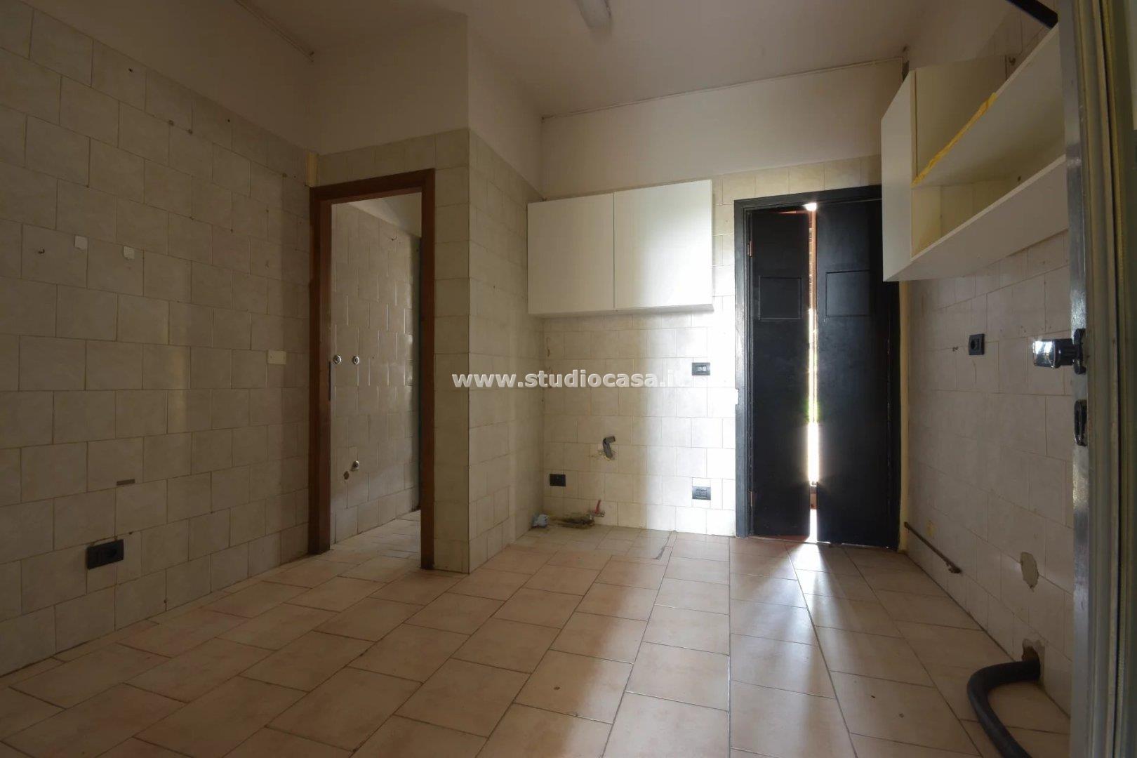 Negozio in vendita a Casale Cremasco-Vidolasco