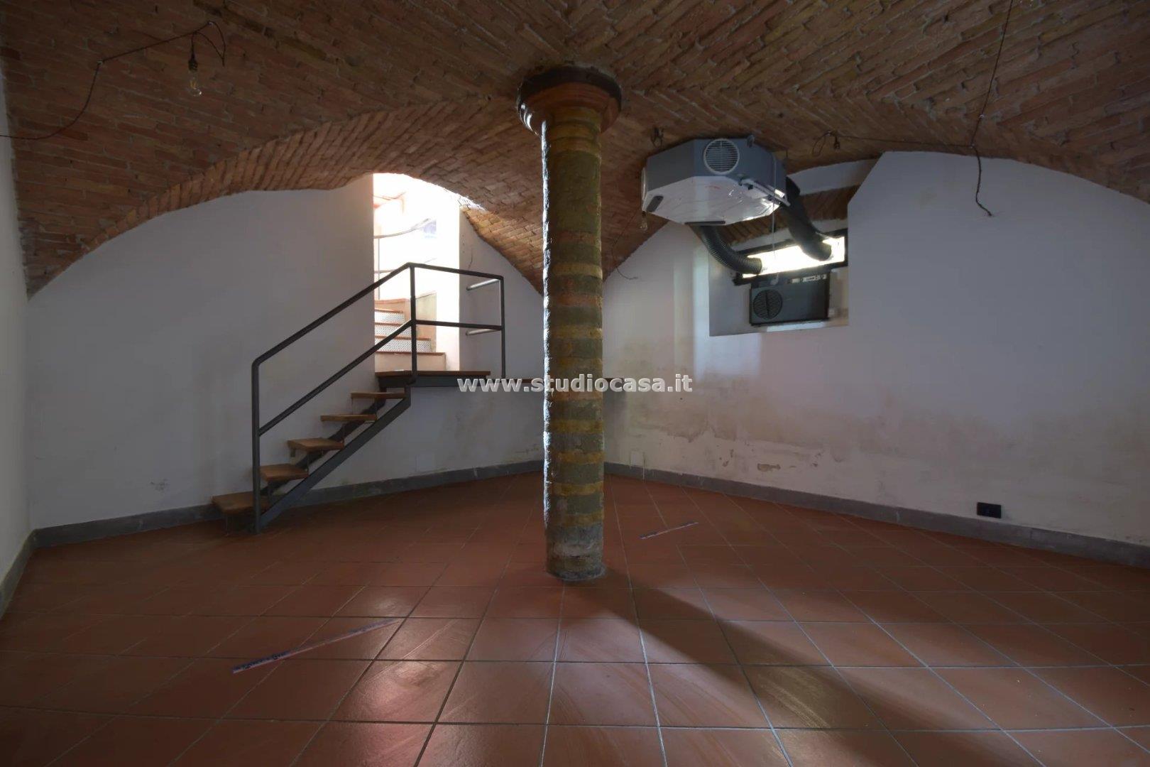 Negozio in vendita a Casale Cremasco-Vidolasco