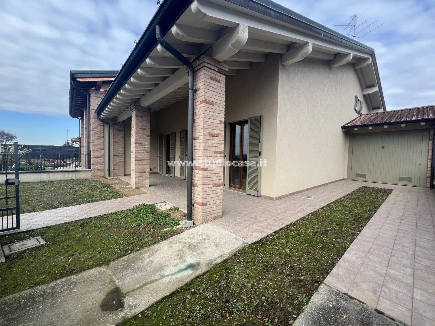Villa a schiera di testa in vendita a Fiesco