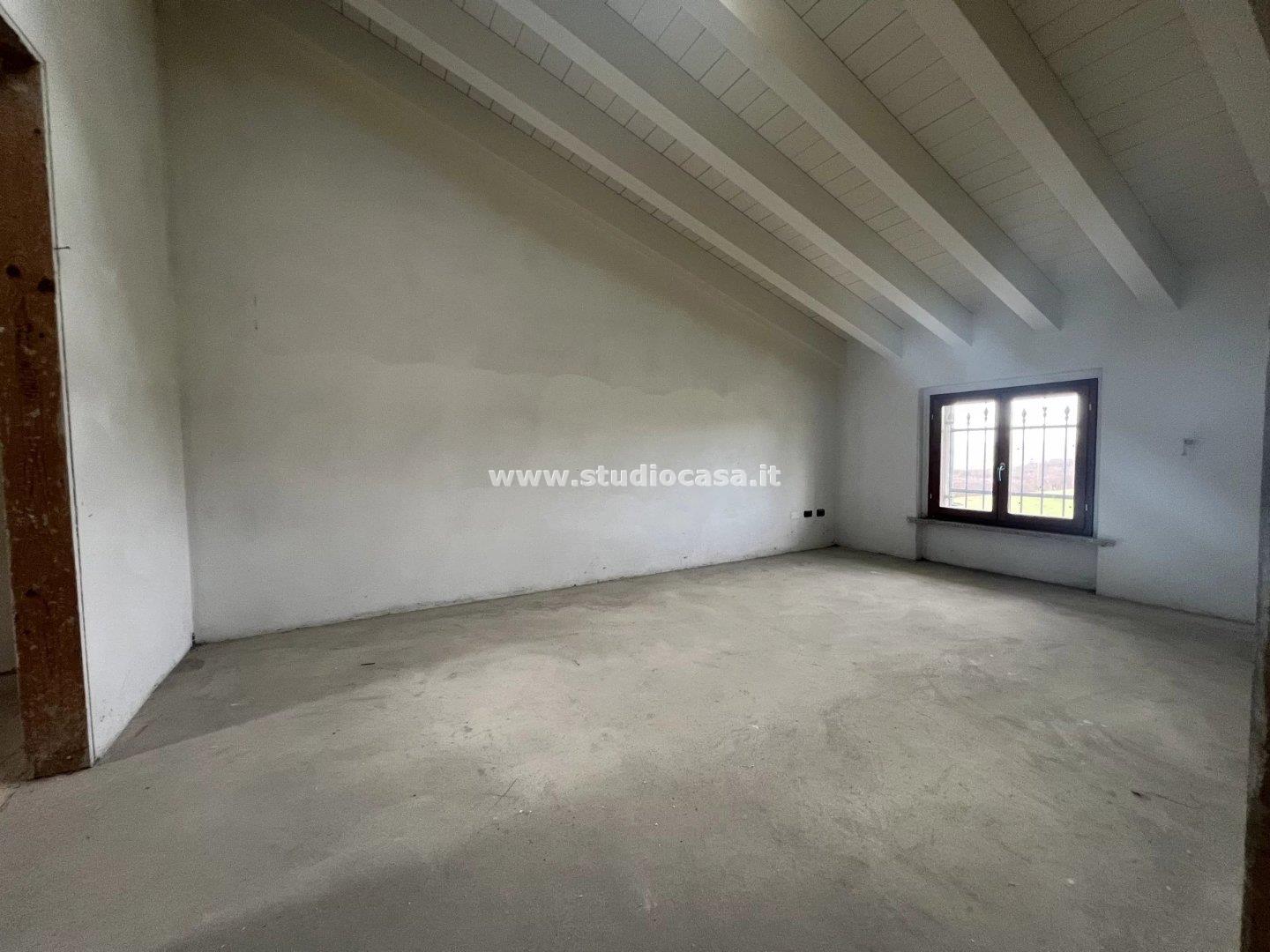 Villa a schiera di testa in vendita a Fiesco