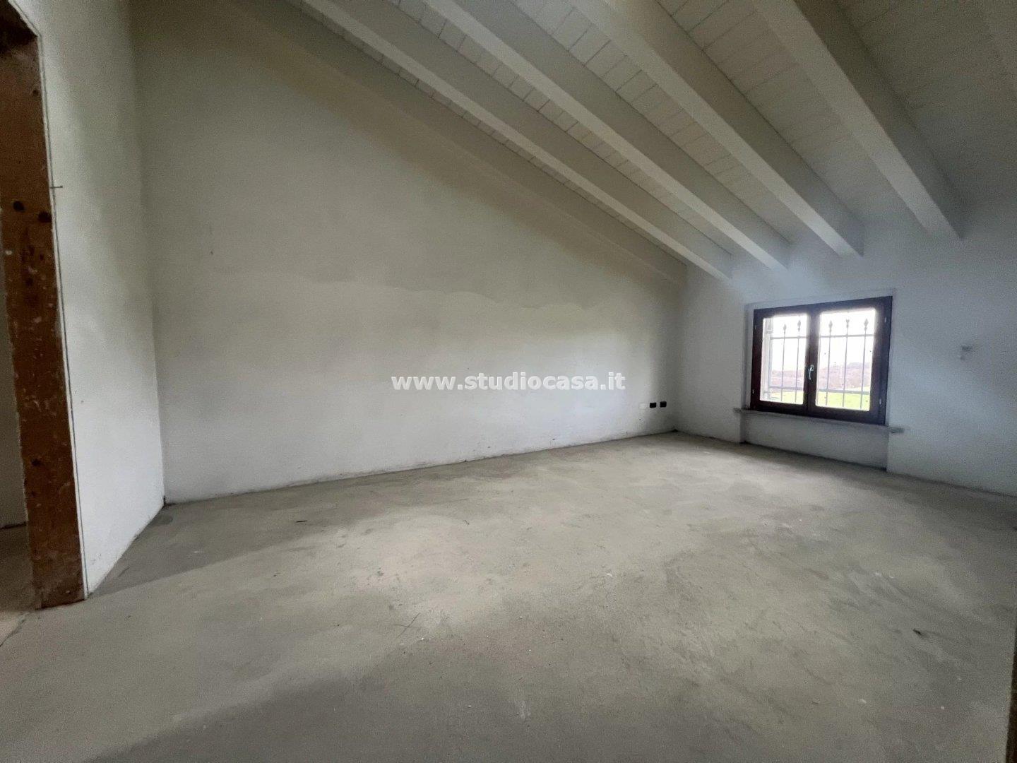 Villa a schiera di testa in vendita a Fiesco