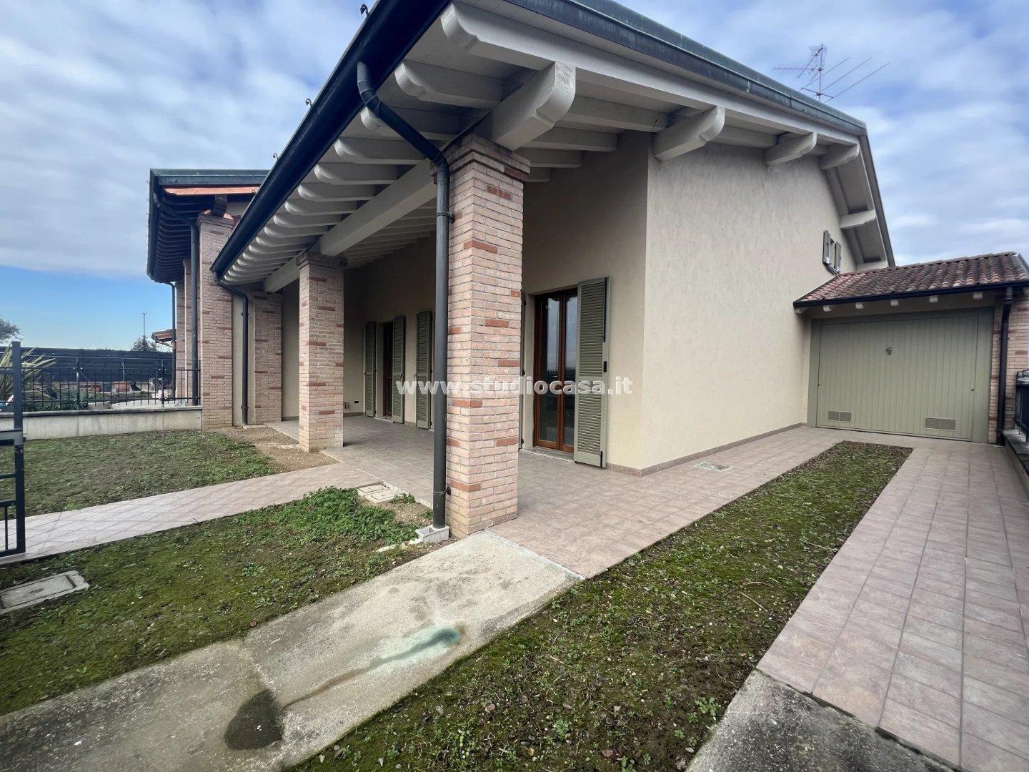 Villa a schiera di testa in vendita a Fiesco