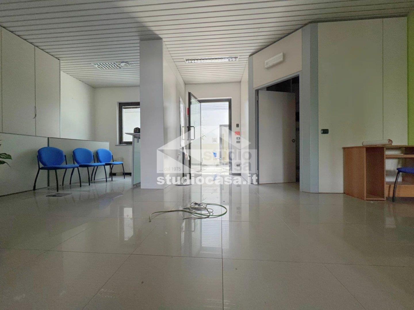 Ufficio in vendita a Crema