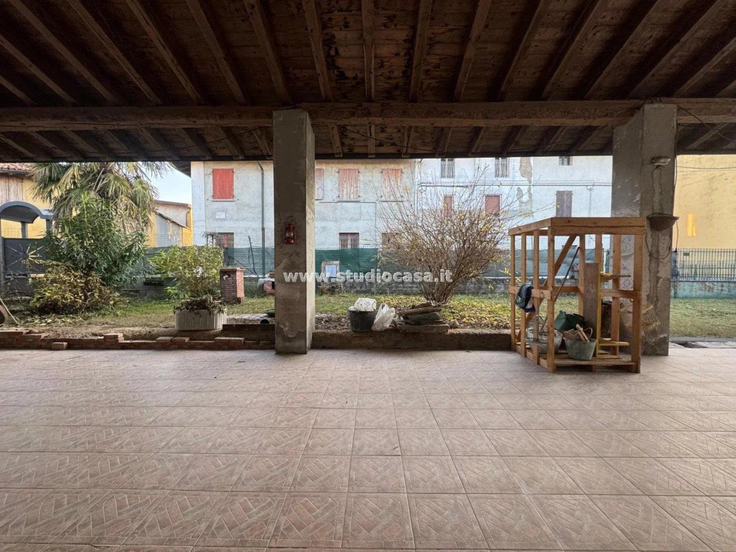 Cascina in vendita a Camisano