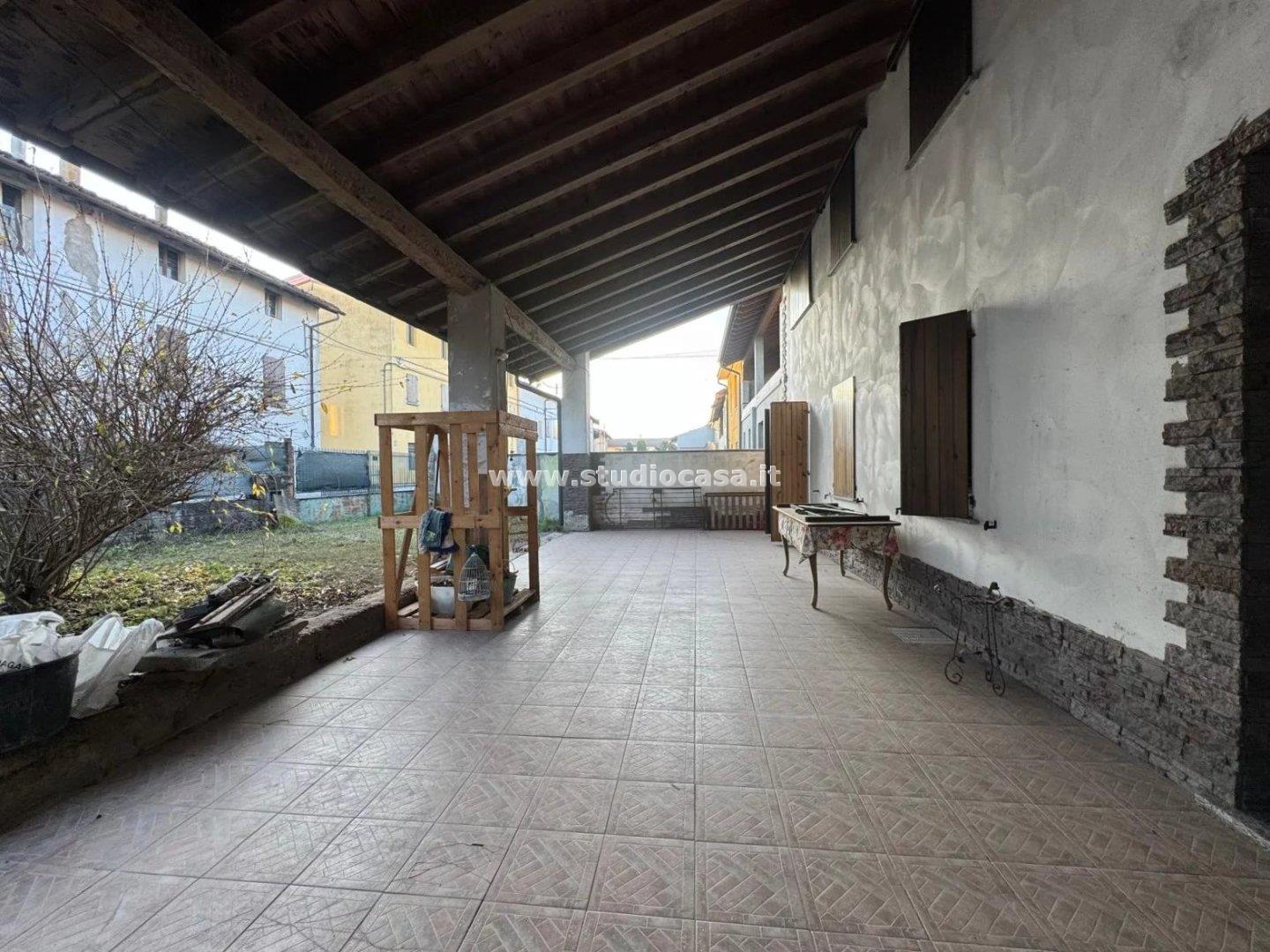 Cascina in vendita a Camisano