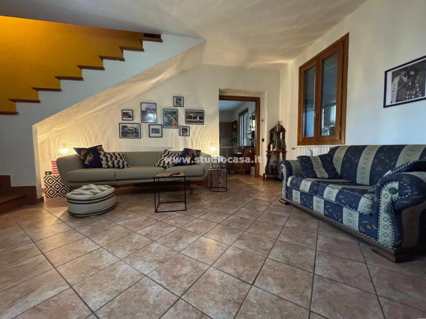 Cascina in vendita a Camisano