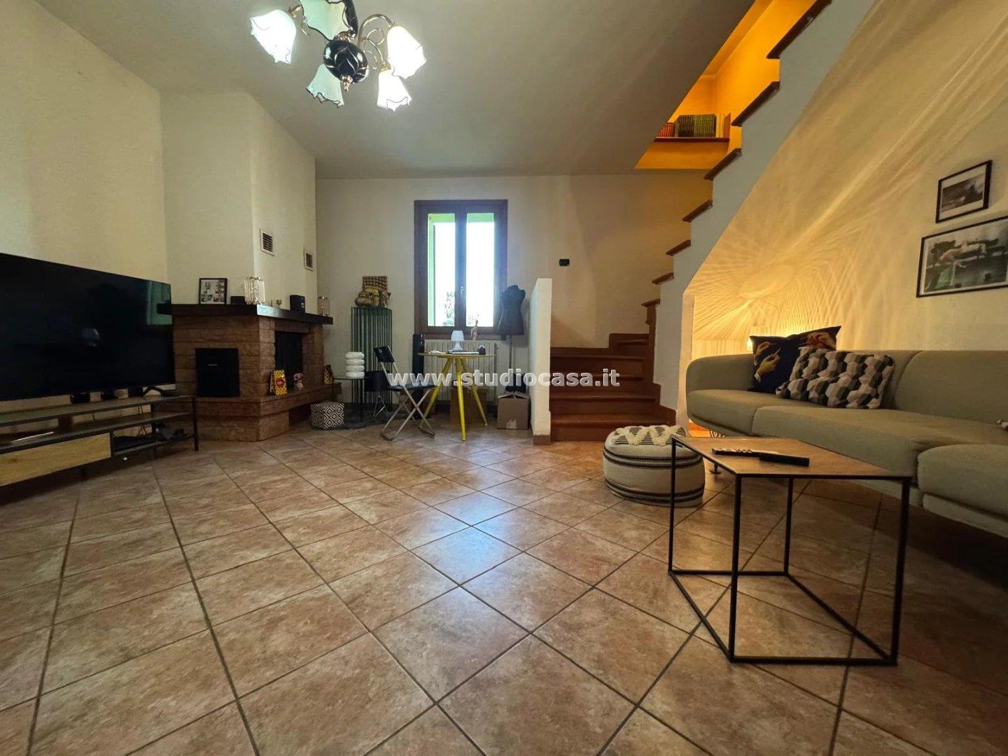 Cascina in vendita a Camisano