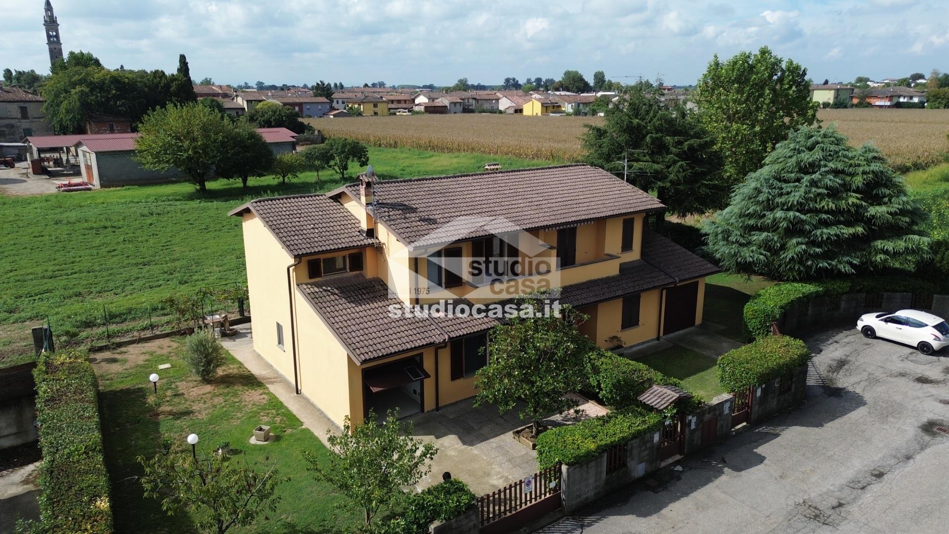 Villa Bifamiliare in vendita a Trigolo