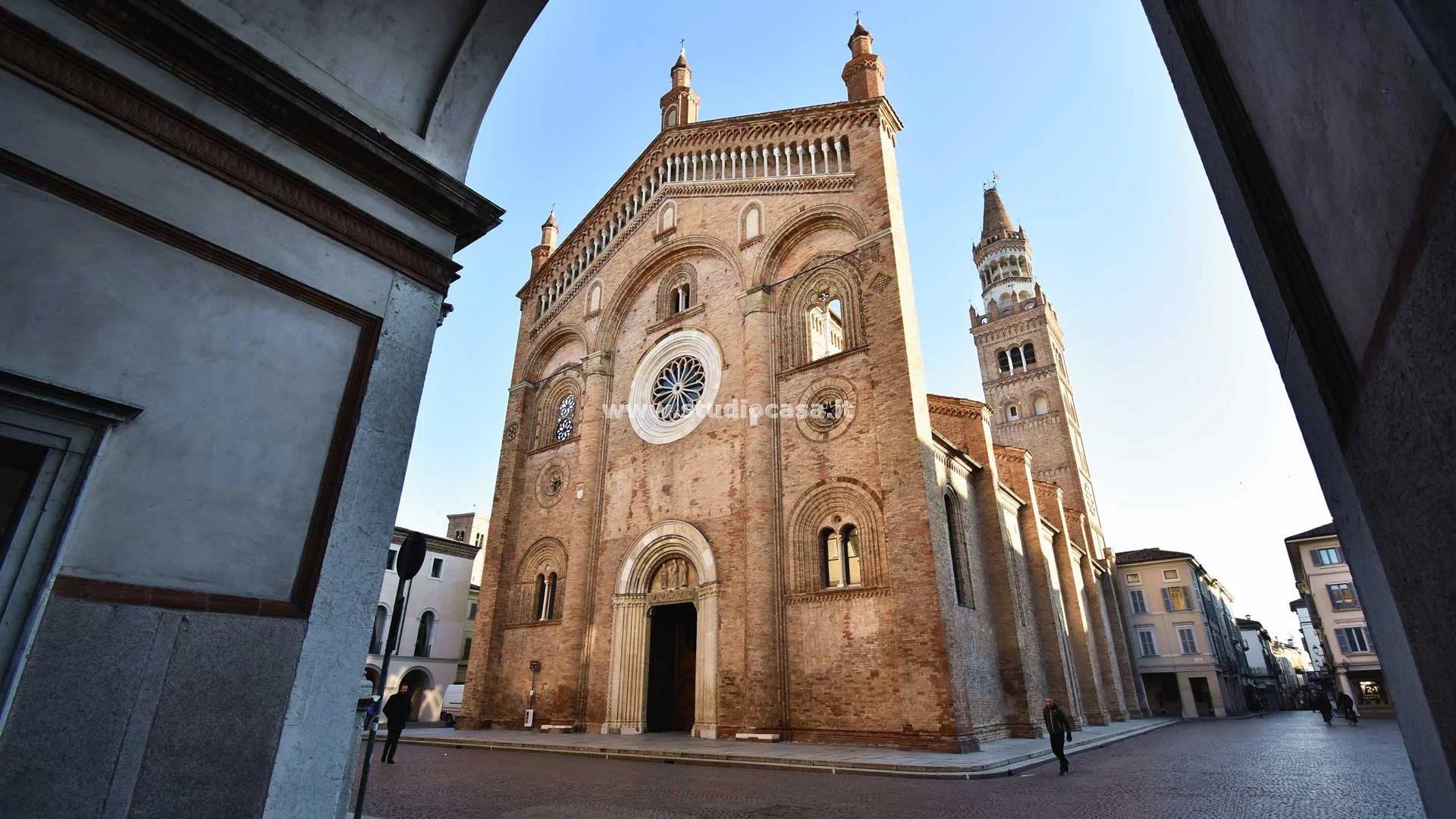Negozio in vendita a Crema
