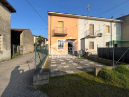 Casa Unifamiliare in vendita a Genivolta