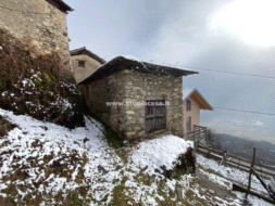 Casa Rustica in vendita a Ronchi Valsugana