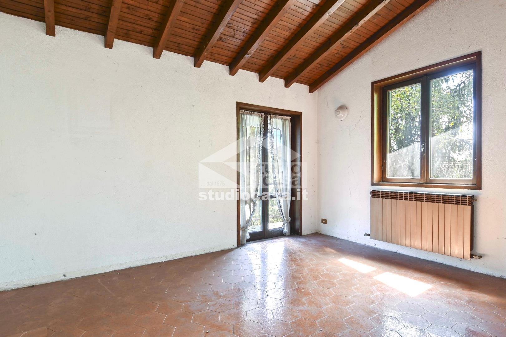 Appartamento in vendita a Selvino