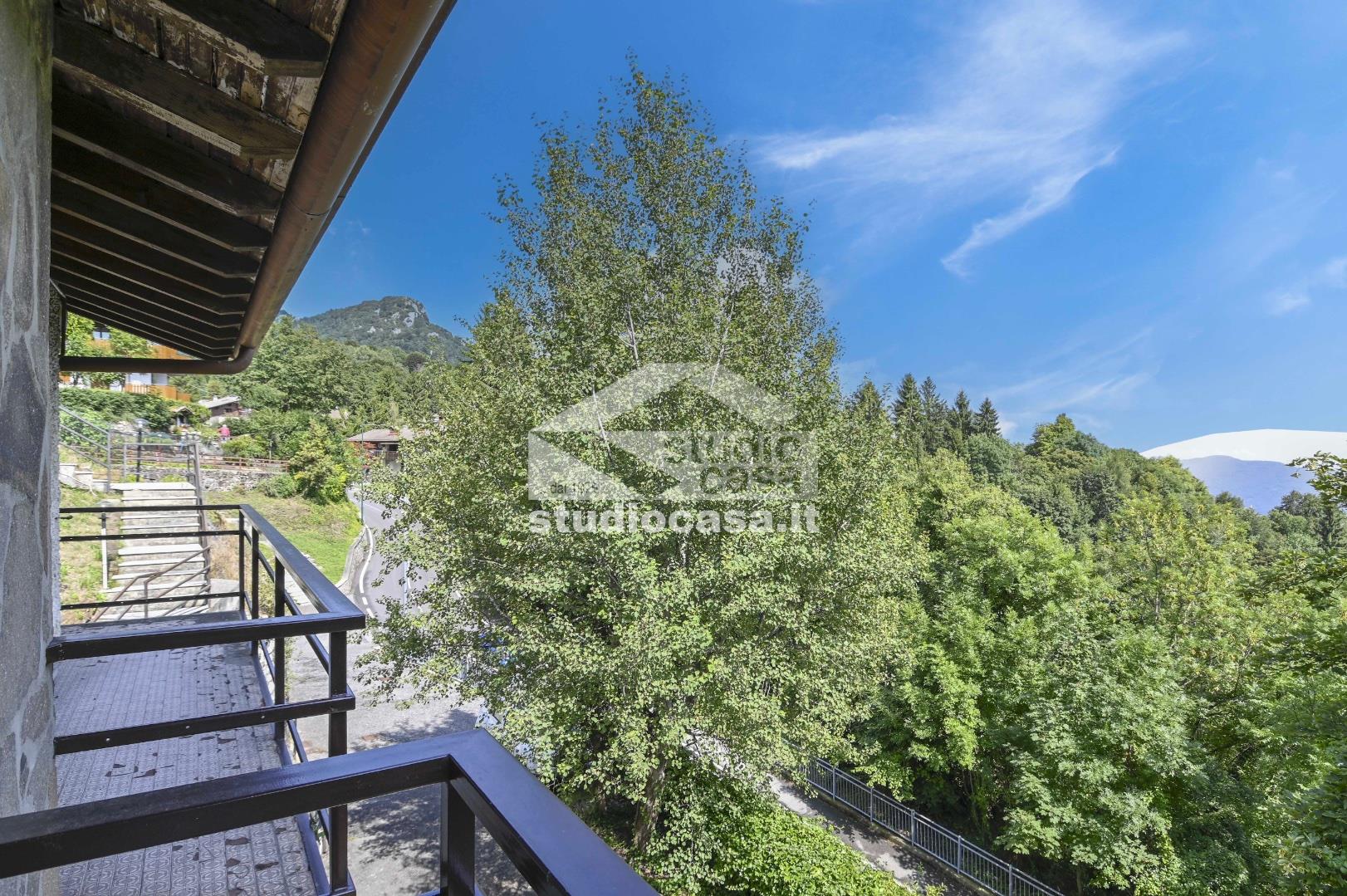 Appartamento in vendita a Selvino