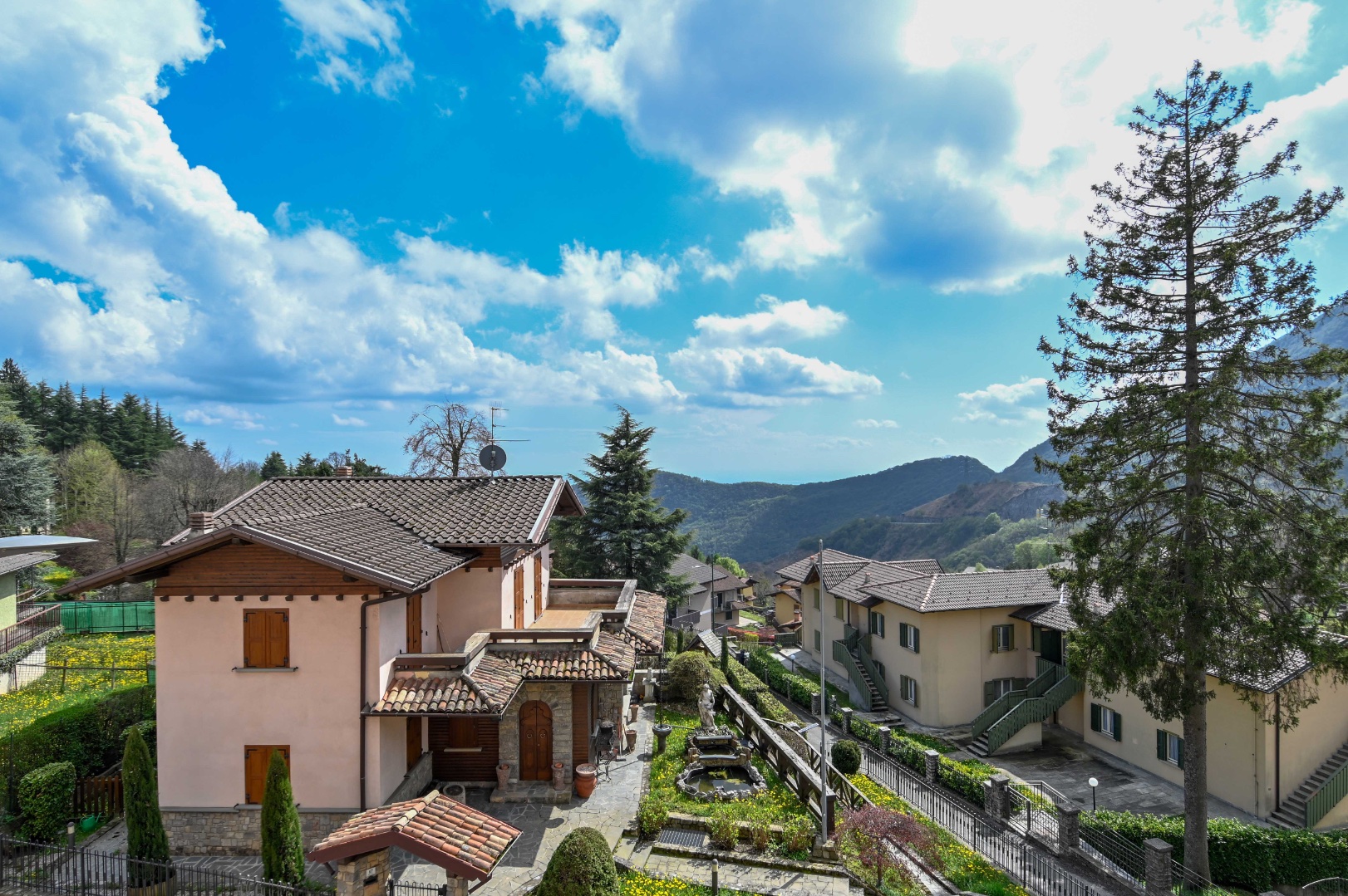 Appartamento in vendita a Selvino