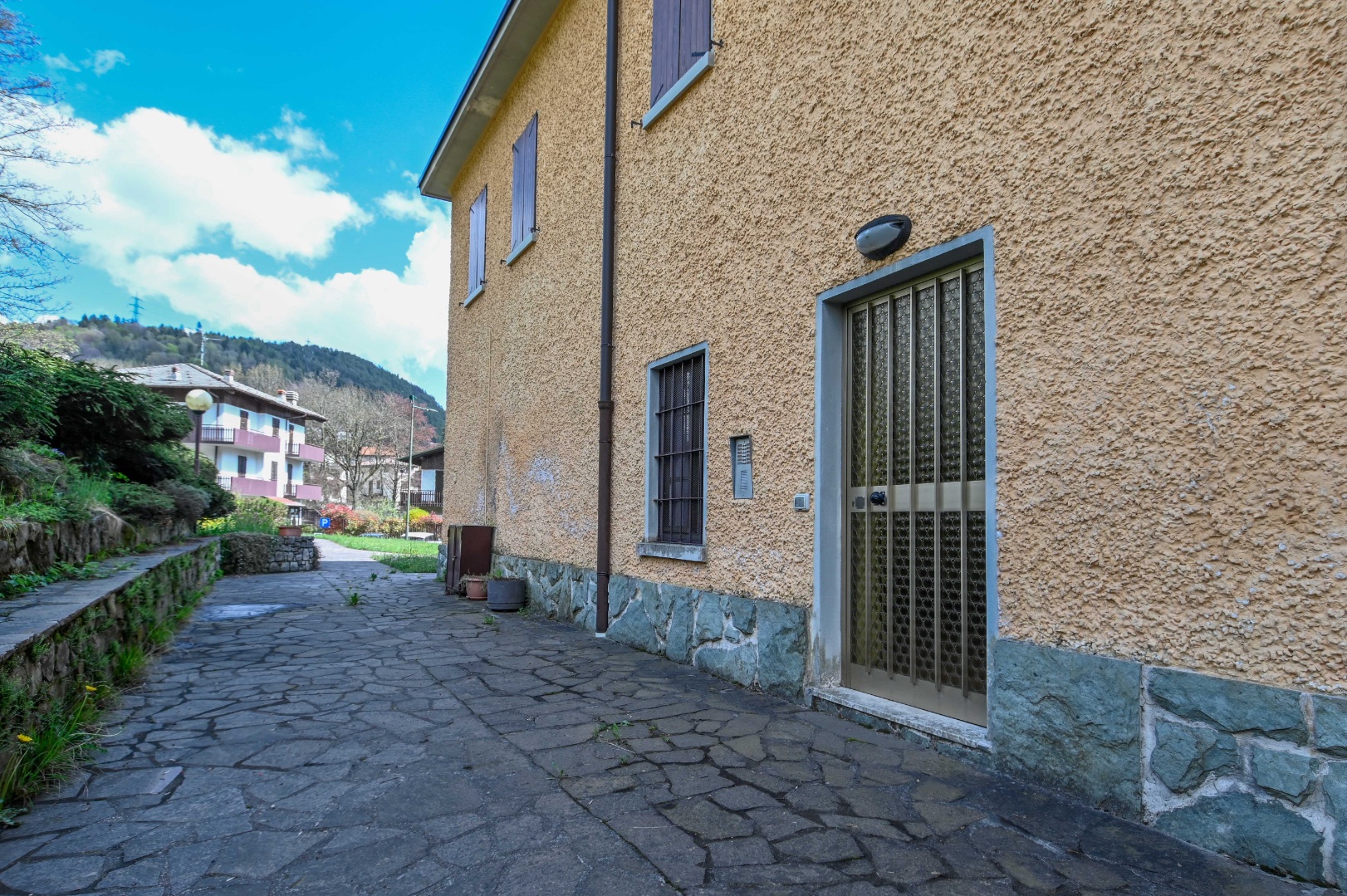 Appartamento in vendita a Selvino