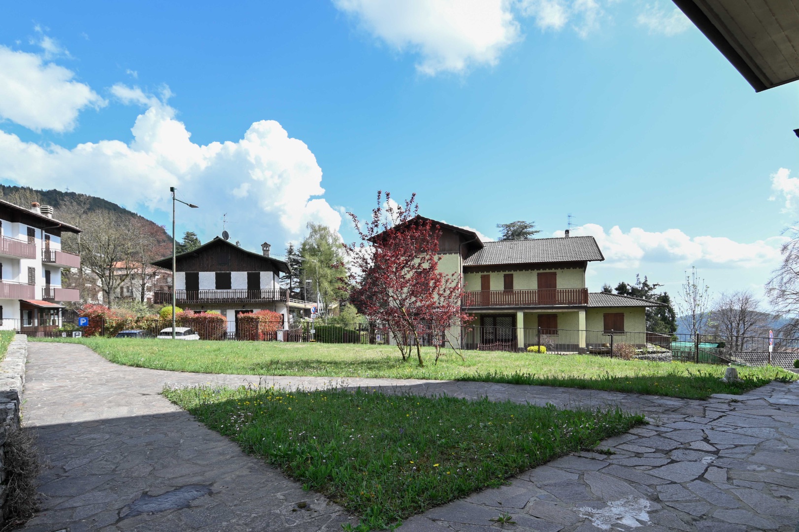 Appartamento in vendita a Selvino