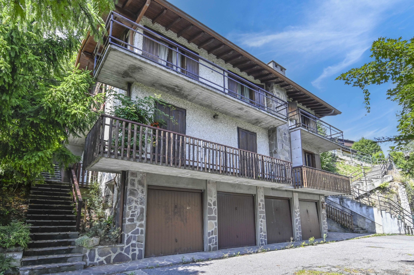 Appartamento in vendita a Selvino